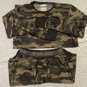 Mens Duluth Go Buck Naked Base Layer Pattern Crew Shirt and Pants Size Medium
